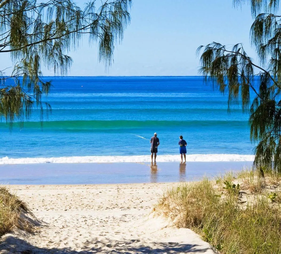 Aparthotel Oceanside - Absolute Beachfront Gold Coast