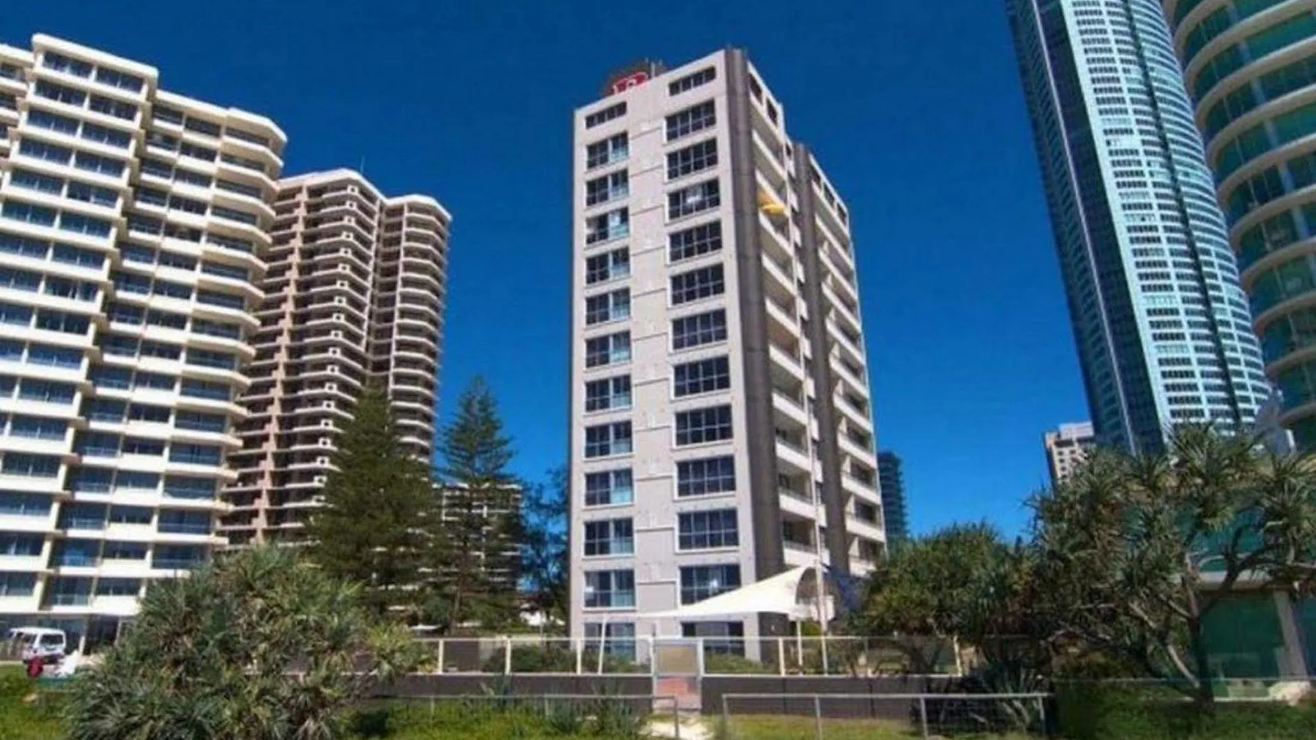 President - Absolute Beachfront Gold Coast