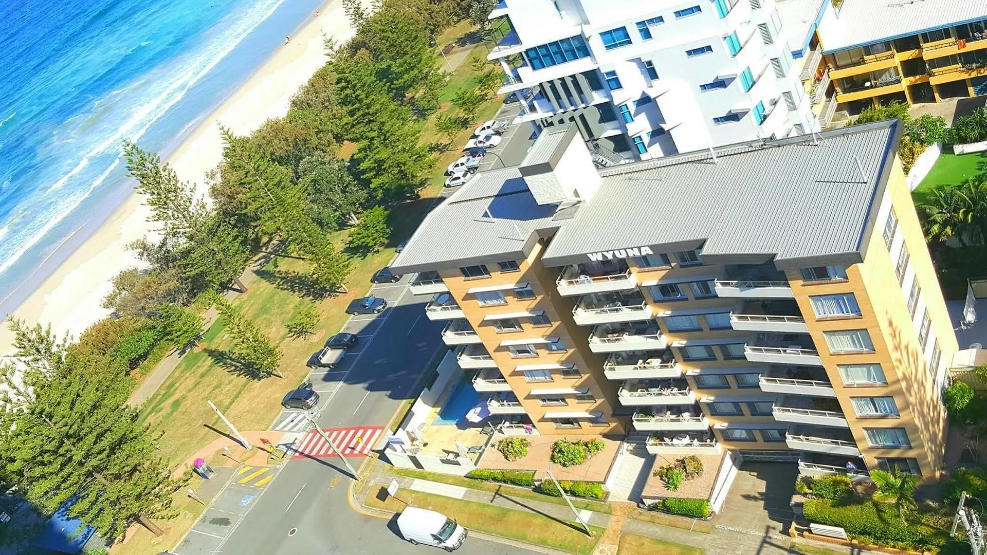 Wyuna Beachfront Apartahotel Gold Coast