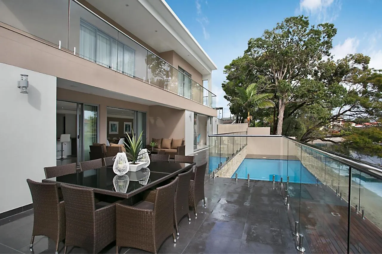 Luxe On Lotus Gold Coast