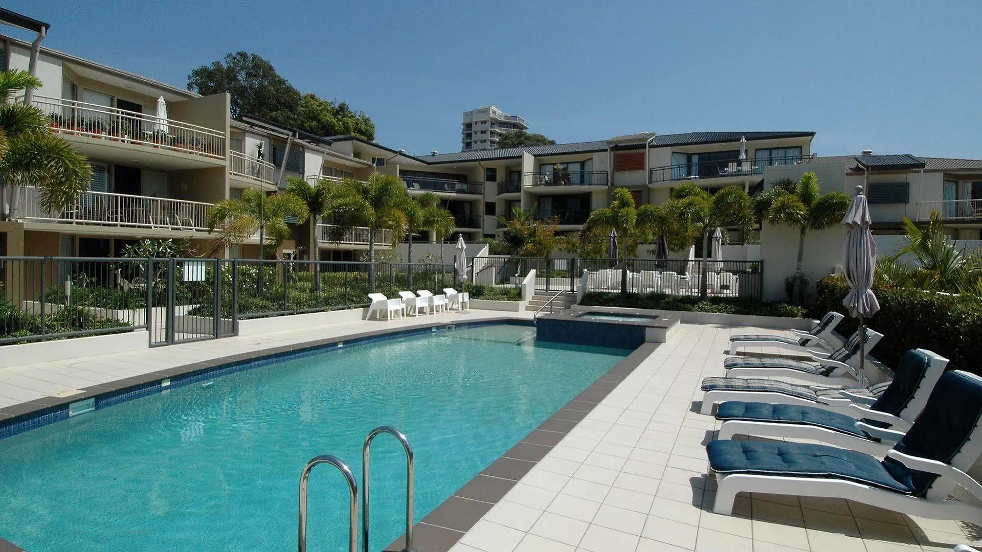 The Village At Burleigh Aparthotel