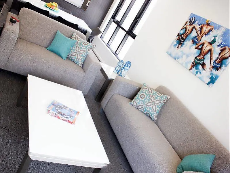 Synergy Broadbeach - Official מלון דירות 4*