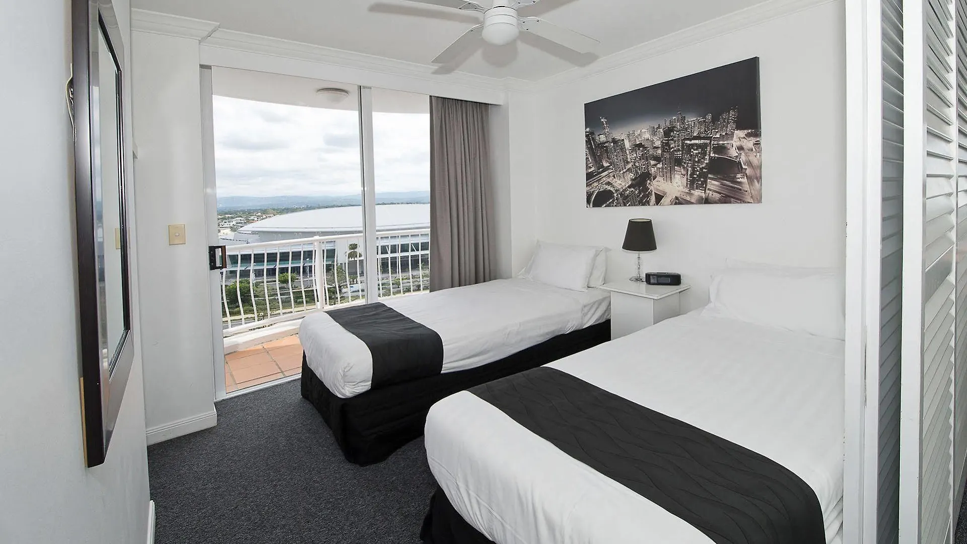 Broadbeach Apartahotel