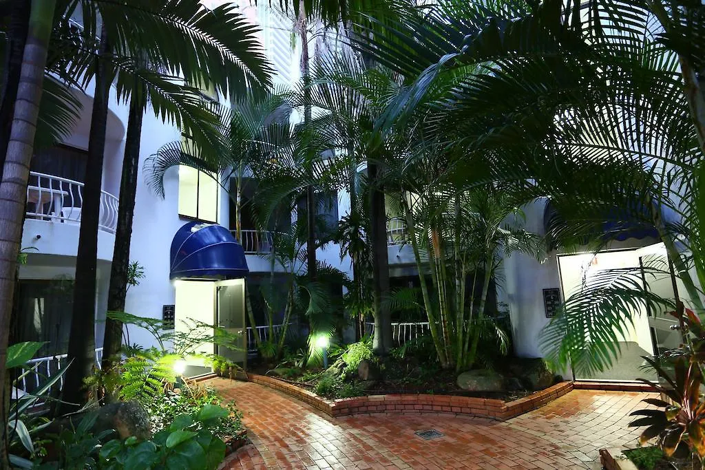 St Tropez 3* Gold Coast