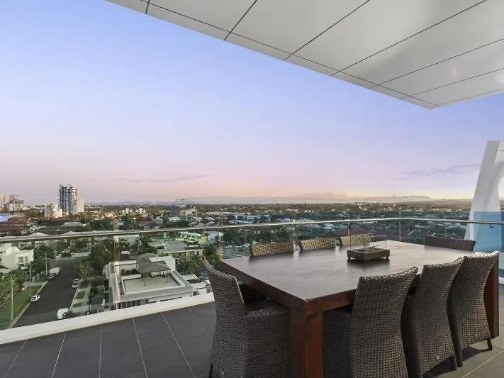 Stunning Penthouse With Rooftop Terrace Labrador