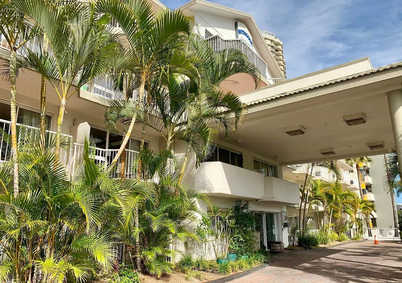 Outrigger Burleigh Hotell