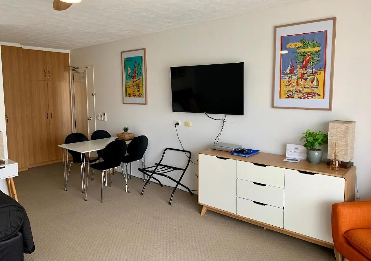 Outrigger Burleigh Hotell 3*