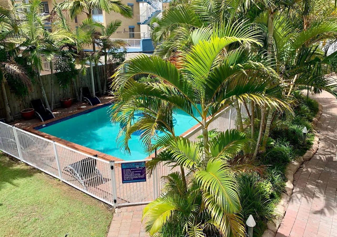 Outrigger Burleigh Hotell 3*
