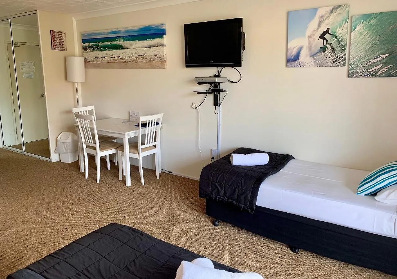 Outrigger Burleigh Hotell 3*