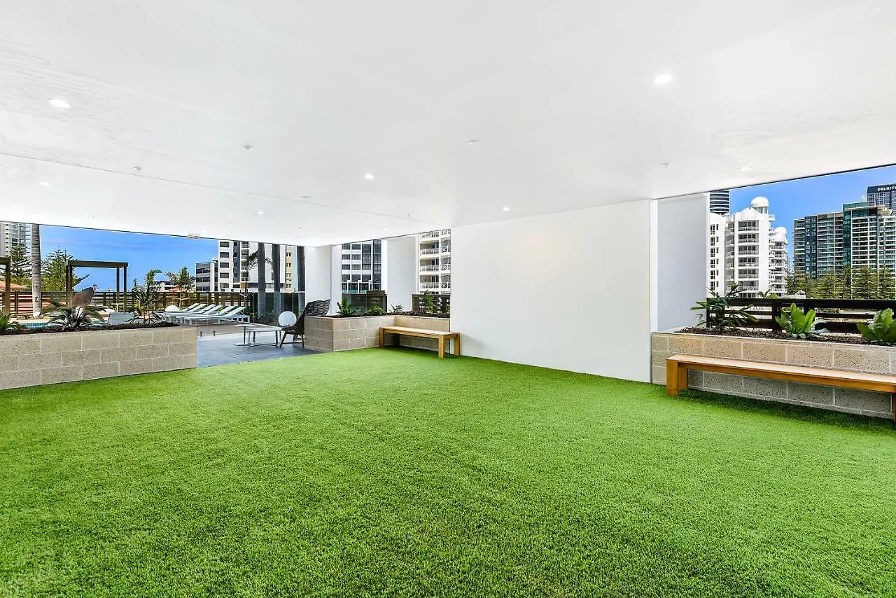 Qube Broadbeach 4* Gold Coast
