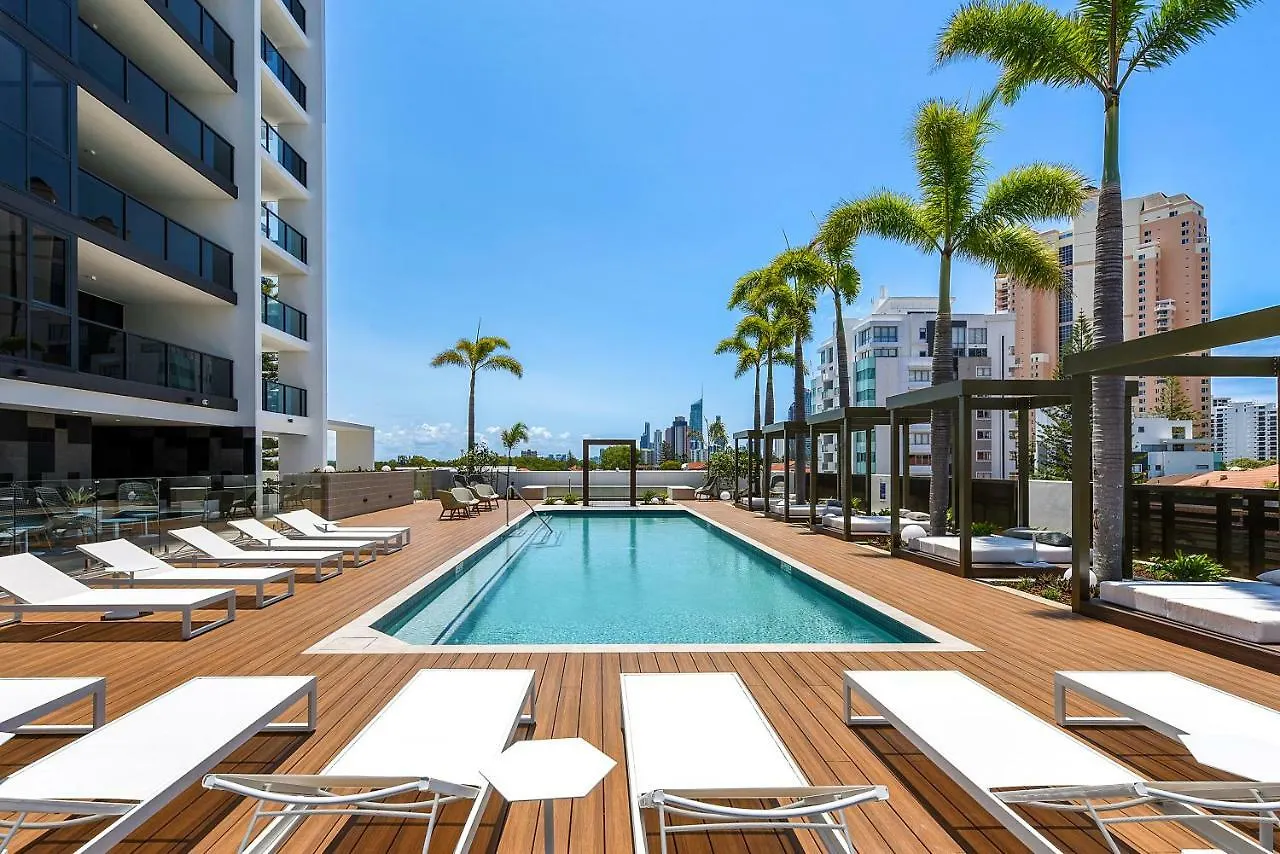 Qube Broadbeach Apart Otel 4*