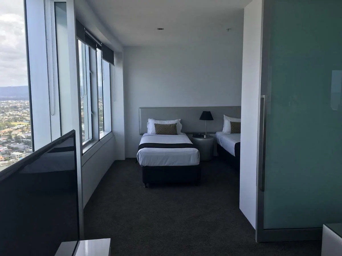 Tallest Tower Skyhomes | 9 Hamilton Avenue Apartment