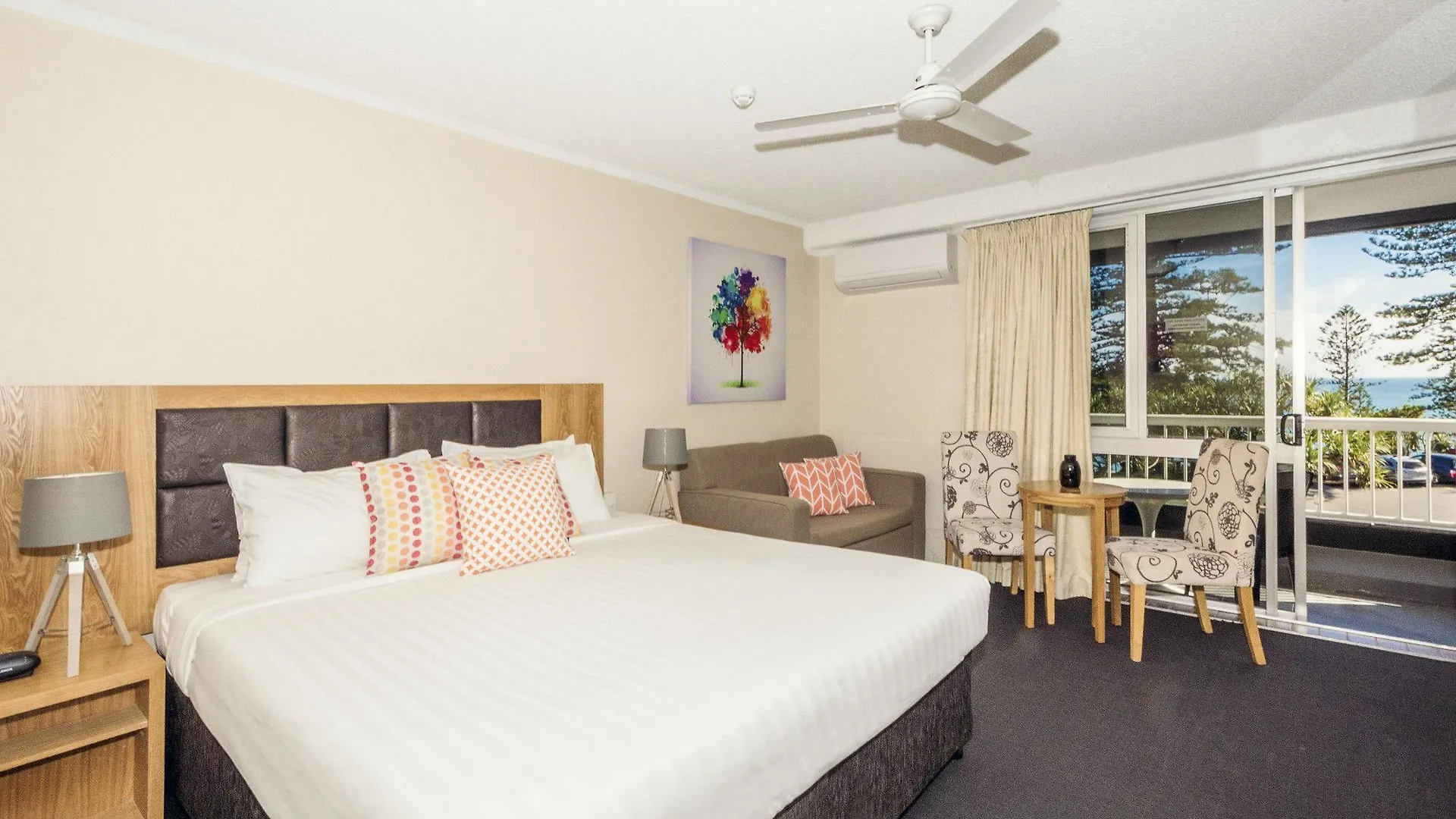 Greenmount House 4* Gold Coast