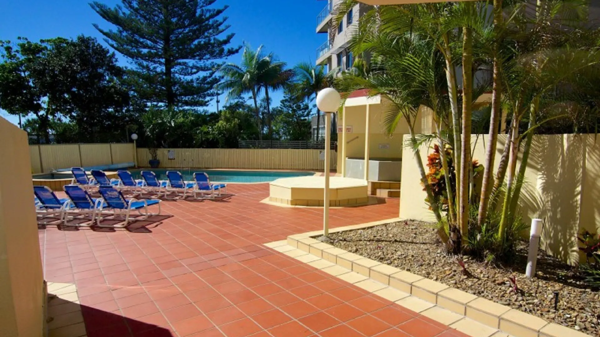 Surf Regency 3*