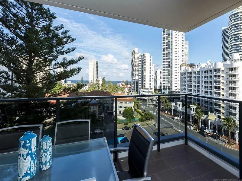 Synergy Broadbeach - Official מלון דירות 4*