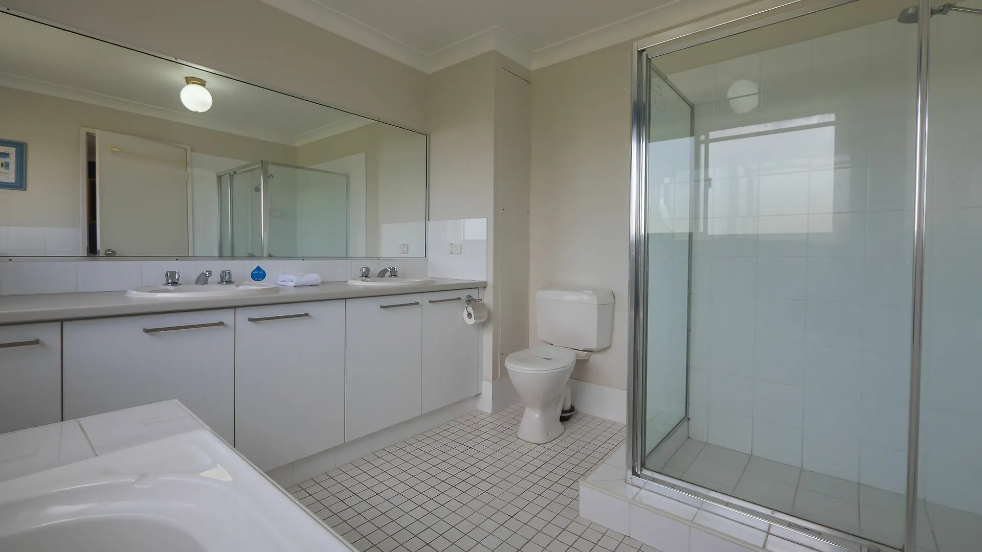 San Chelsea Beachside Aparthotel