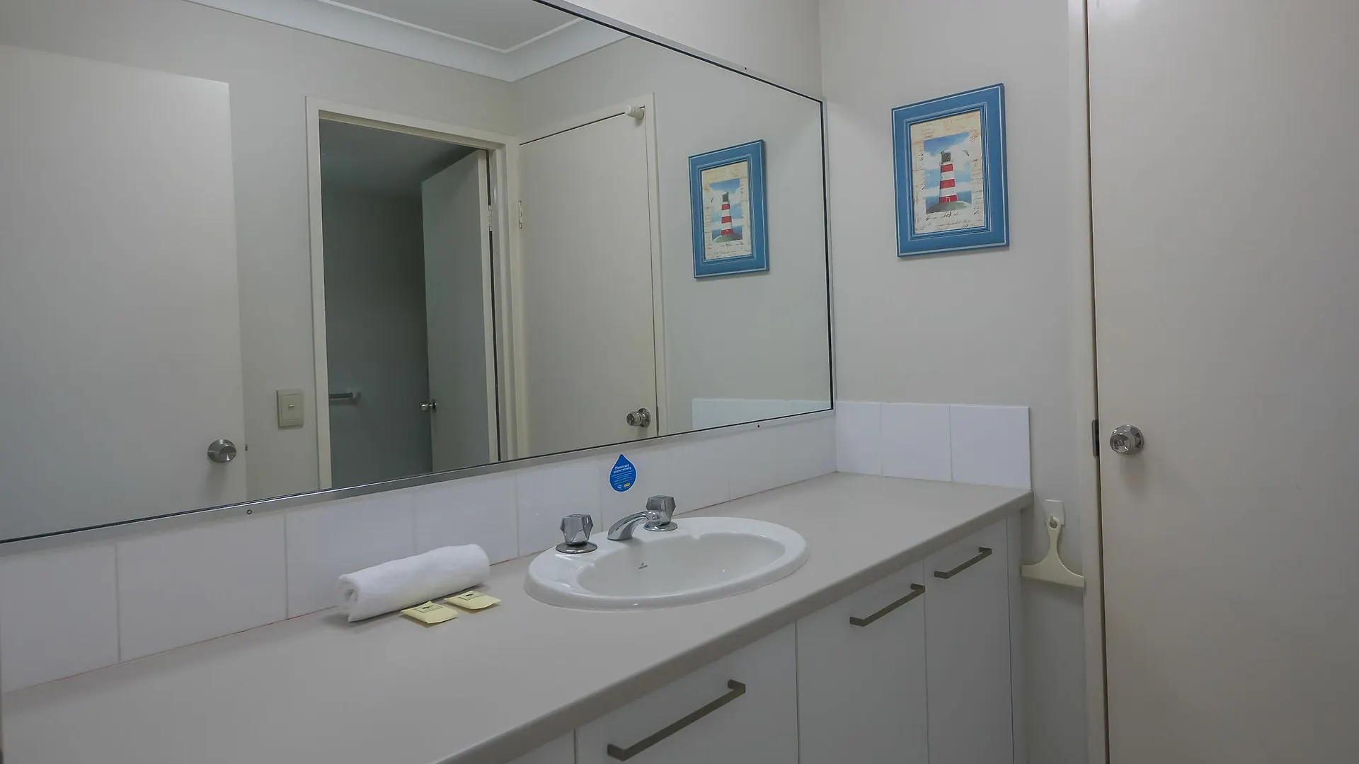 San Chelsea Beachside 3*