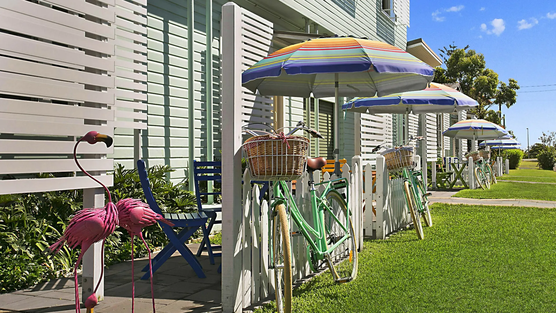 La Costa Beachside 3*