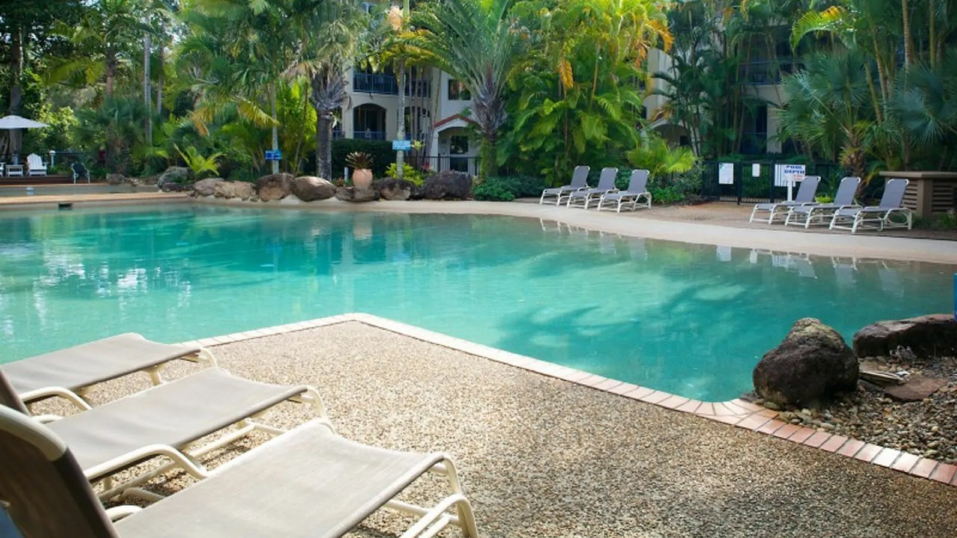 Sanctuary Aparthotel 4*
