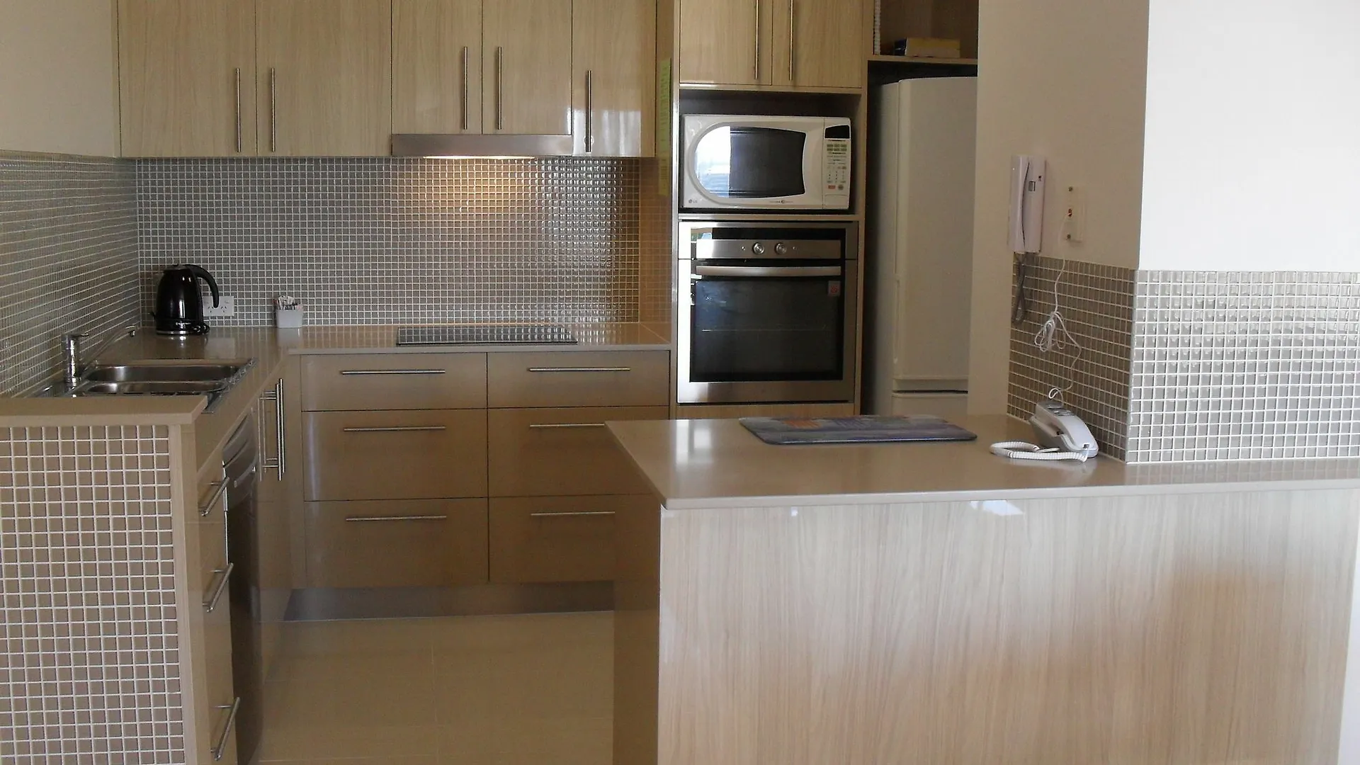 Little Cove Currumbin 4*