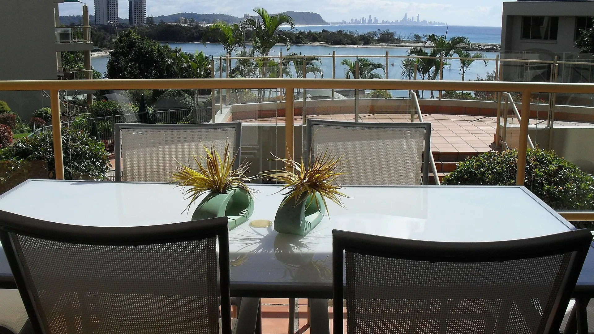 Little Cove Currumbin Aparthotel 4*