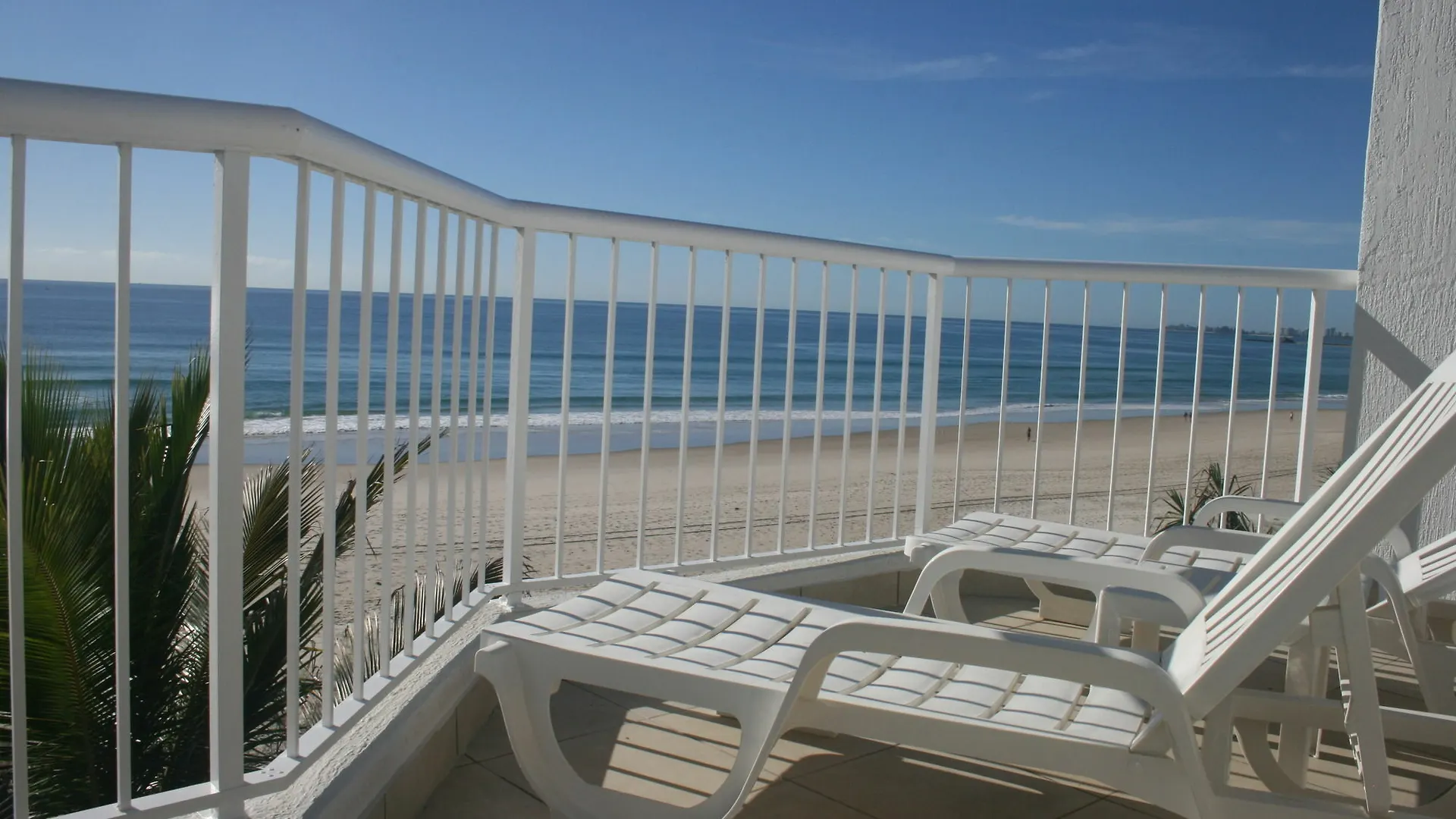 Surfers Horizons Aparthotel 4*
