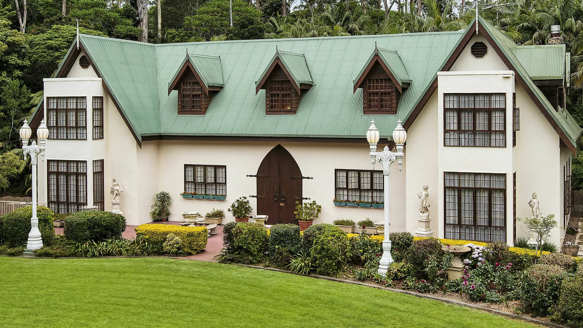 Mt Tamborine Stonehaven Manor