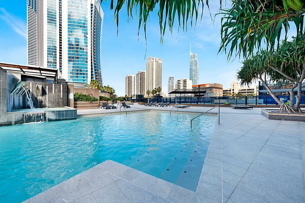 Seabreeze Holidayz On Cavill Ocean View *