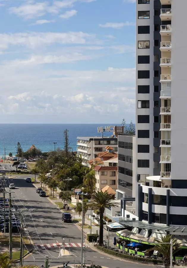 Qube Broadbeach 4*