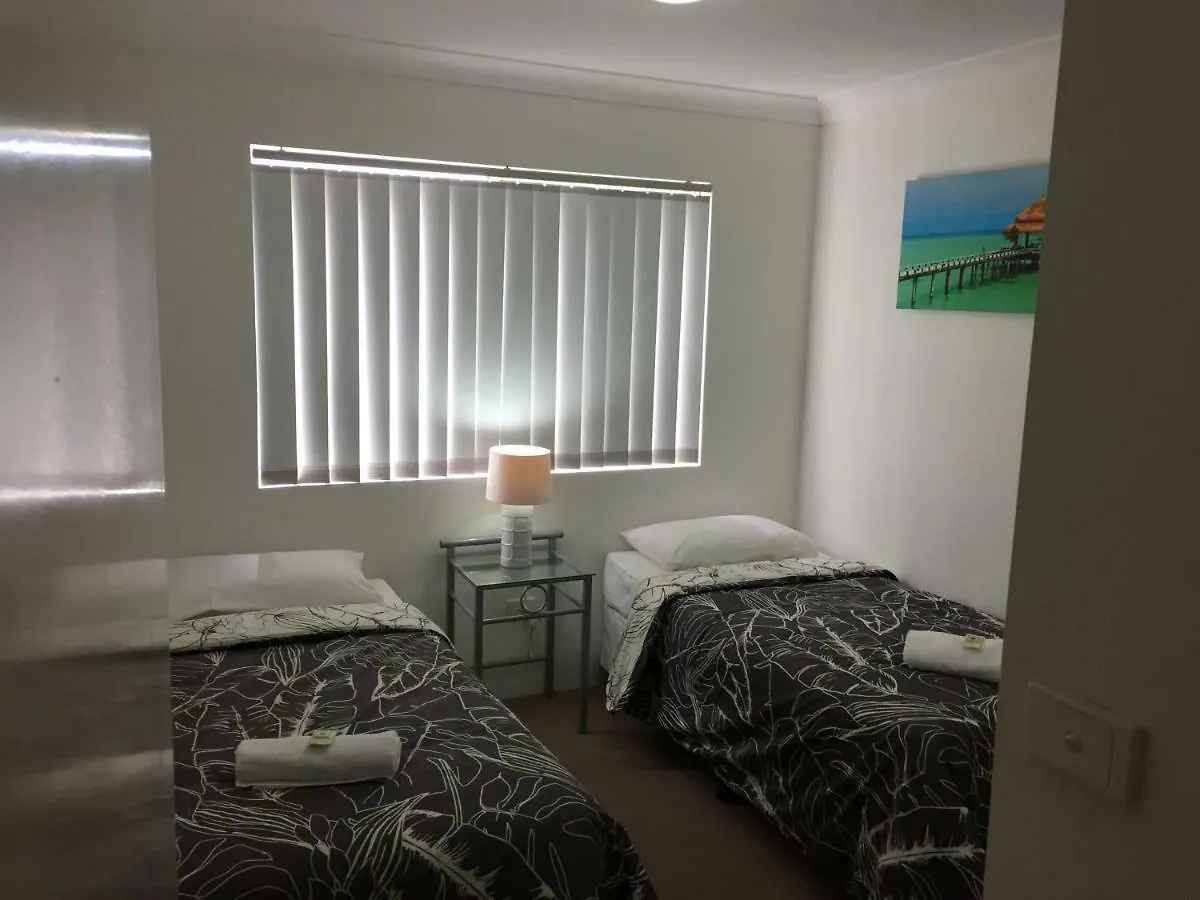 Aparthotel Bayview Waters 3*