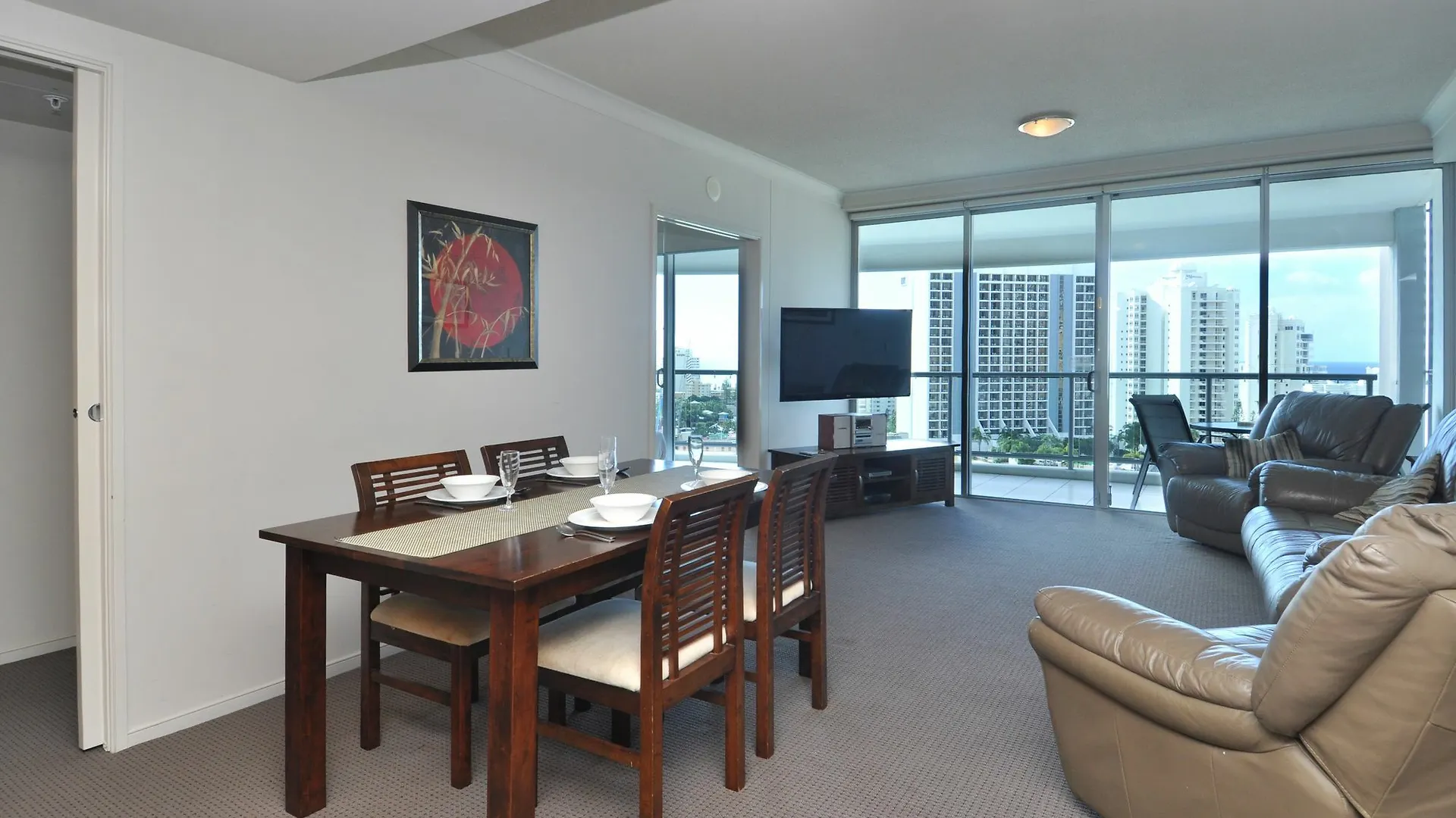 Chevron Renaissance - Hr Surfers Paradise