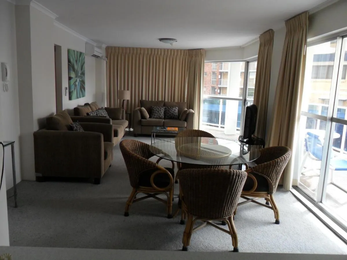 Aparthotel Grosvenor Beachfront Surfers Paradise 3*
