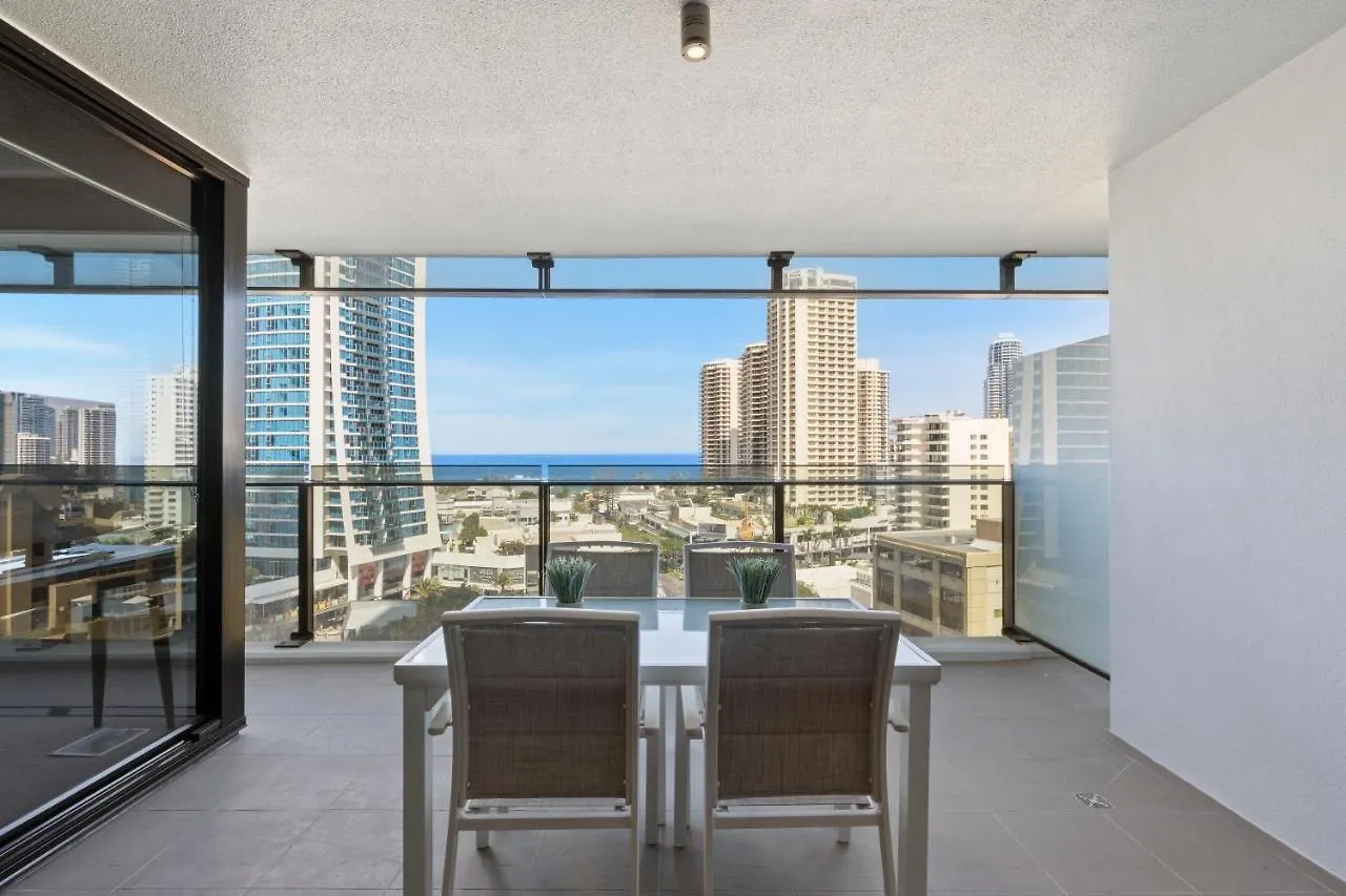 Circle On Cavill - Gclr Gold Coast