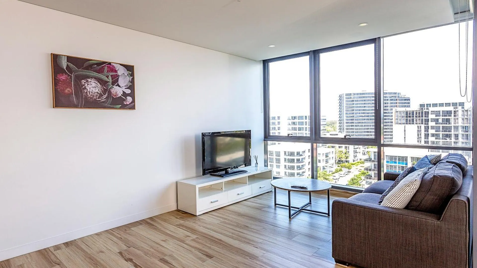 Luxury Modern In Southport With Facilities Gold Coast