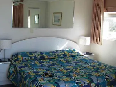 Grosvenor Beachfront Surfers Paradise