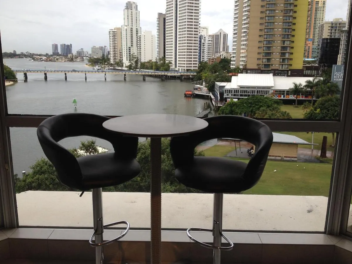 Moorings On Cavill Surfers Paradise