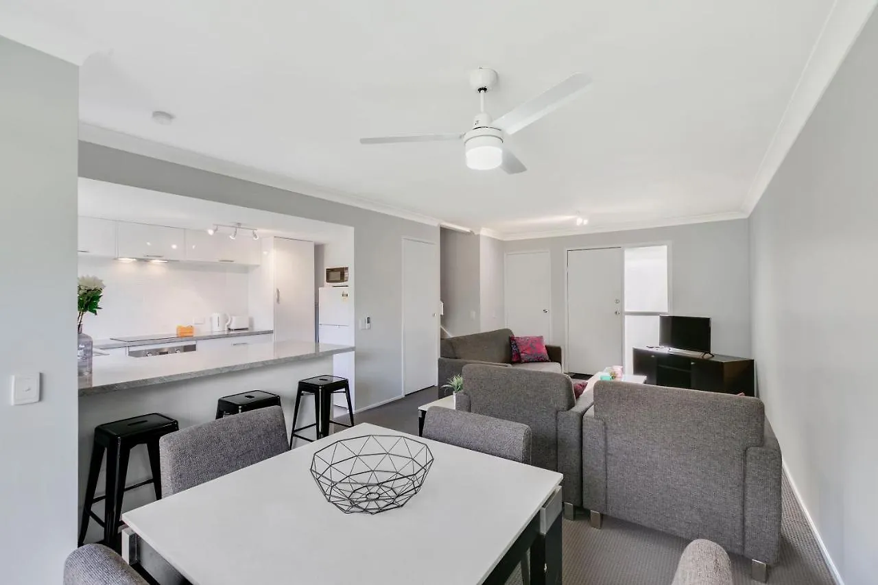 Fountain View Estate - We Accommodate