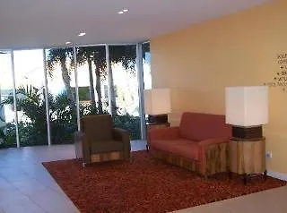 Chevron Renaissance Private 호텔 4*