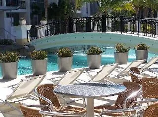 Chevron Renaissance Private 호텔